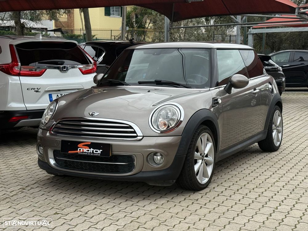 MINI 3 Portas Cooper D - 1