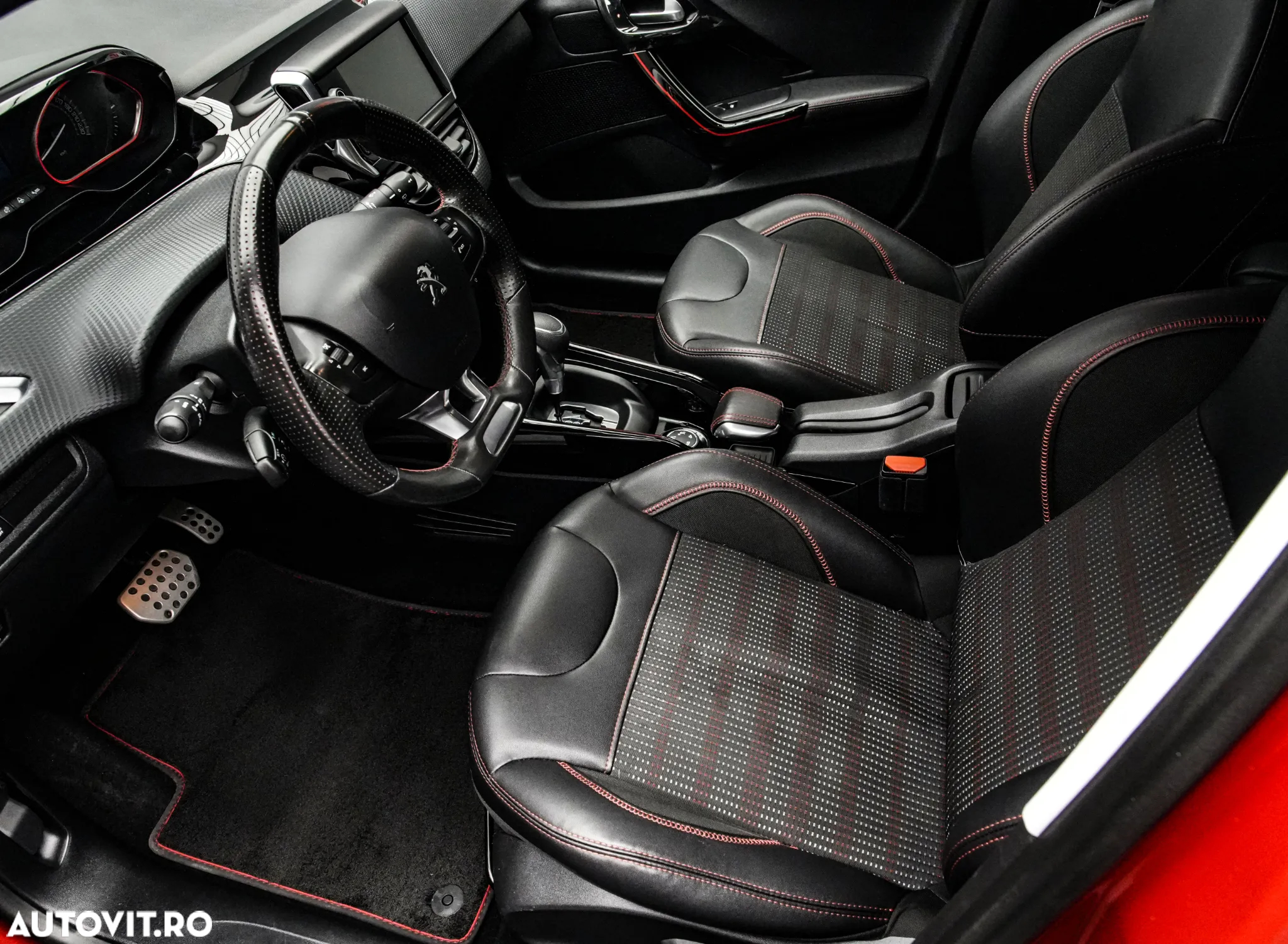 Peugeot 2008 1.2 PureTech Turbo EAT6 S&S Allure - 11