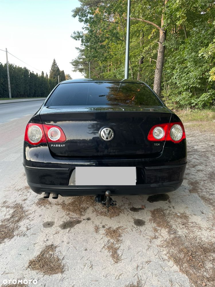 Volkswagen Passat - 4