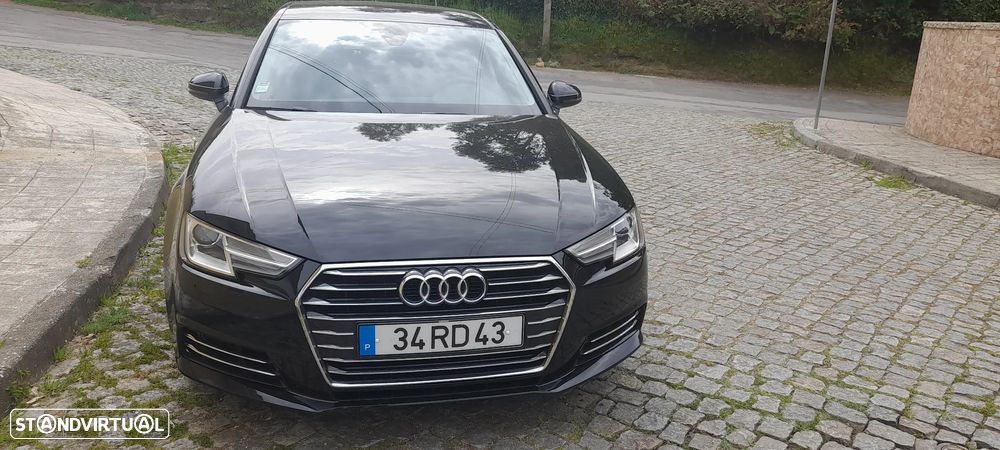 Audi A4 2.0 TDI Advance - 32