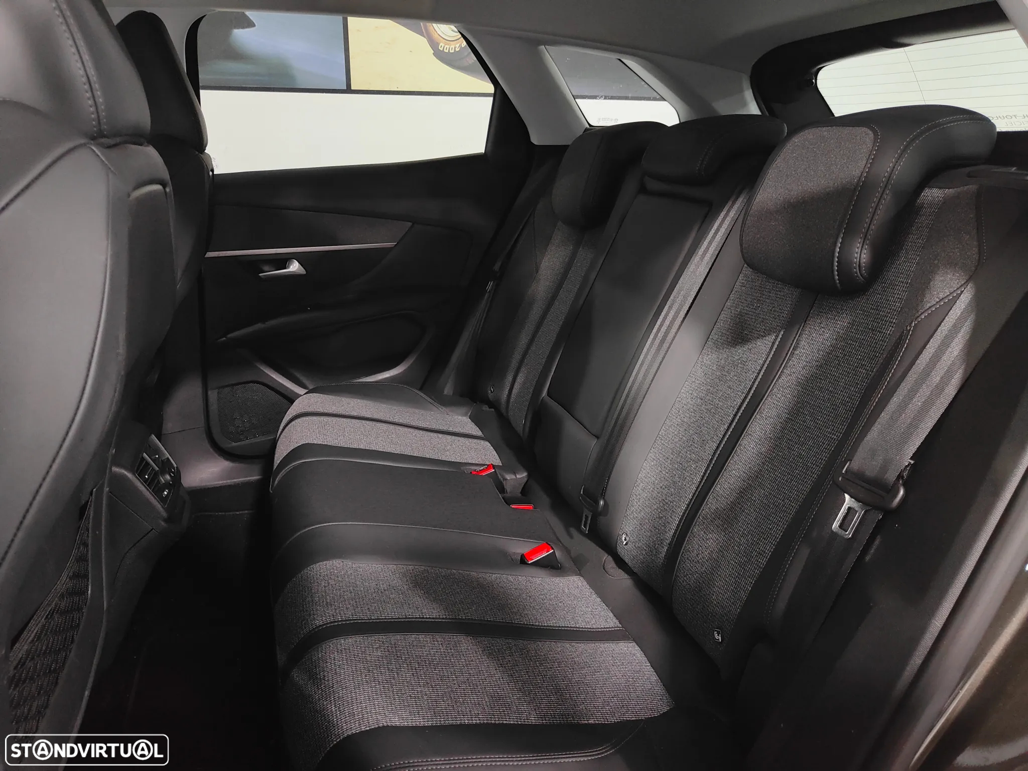 Peugeot 3008 1.2 PureTech Allure EAT8 - 7