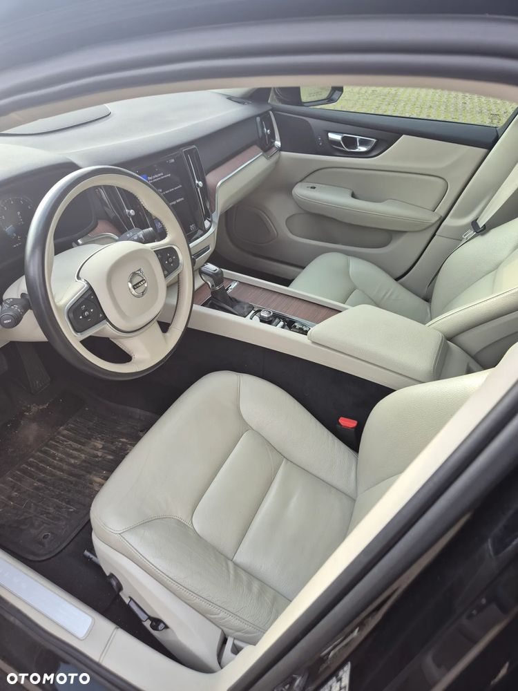 Volvo S60 T5 Momentum Pro - 6