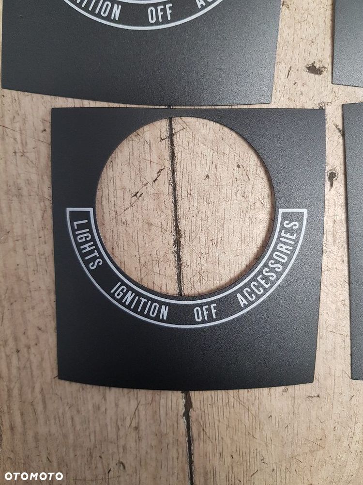 Naklejka pod stacyjkę MCS 900550 Harley Davidson Softail Dyna Fat Boy Heritage - 3