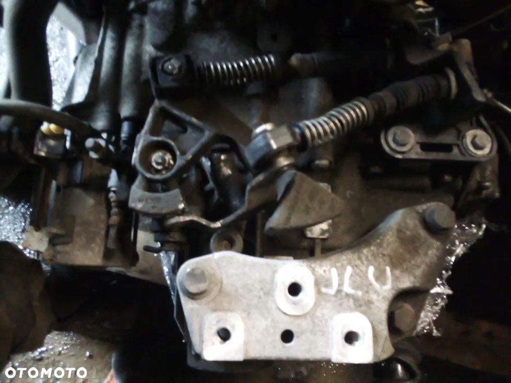 Skrzynia biegów VW 2.0 tdi HDV JLU Touran passat JLU - 3