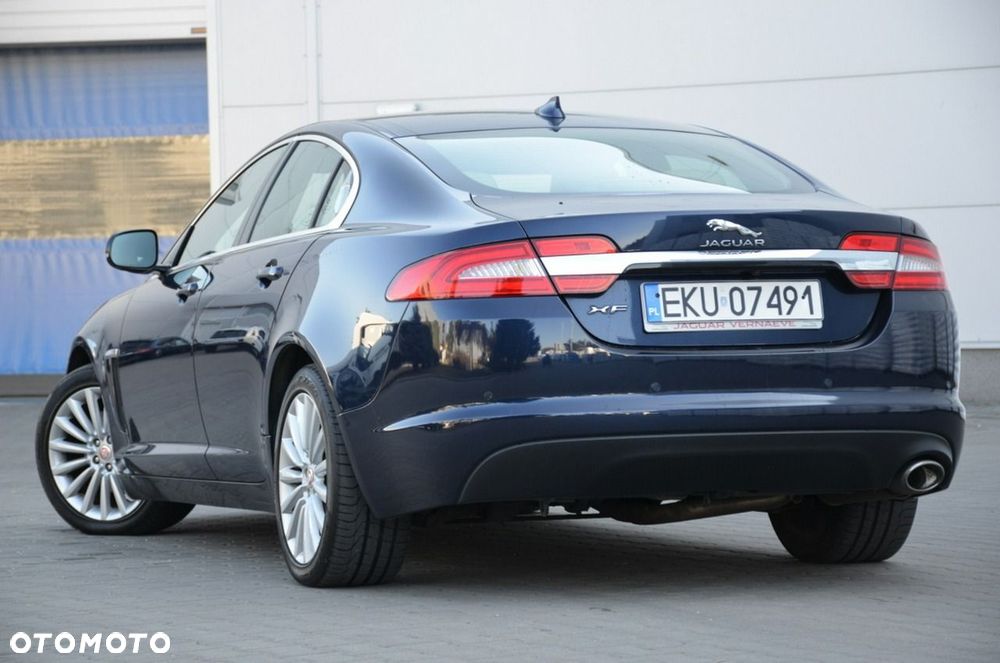 Jaguar XF - 13