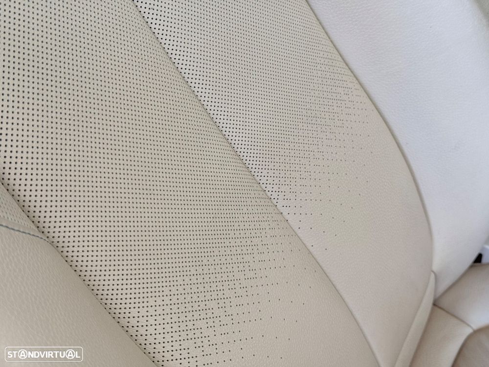 BMW X1 16 d sDrive Line xLine - 31