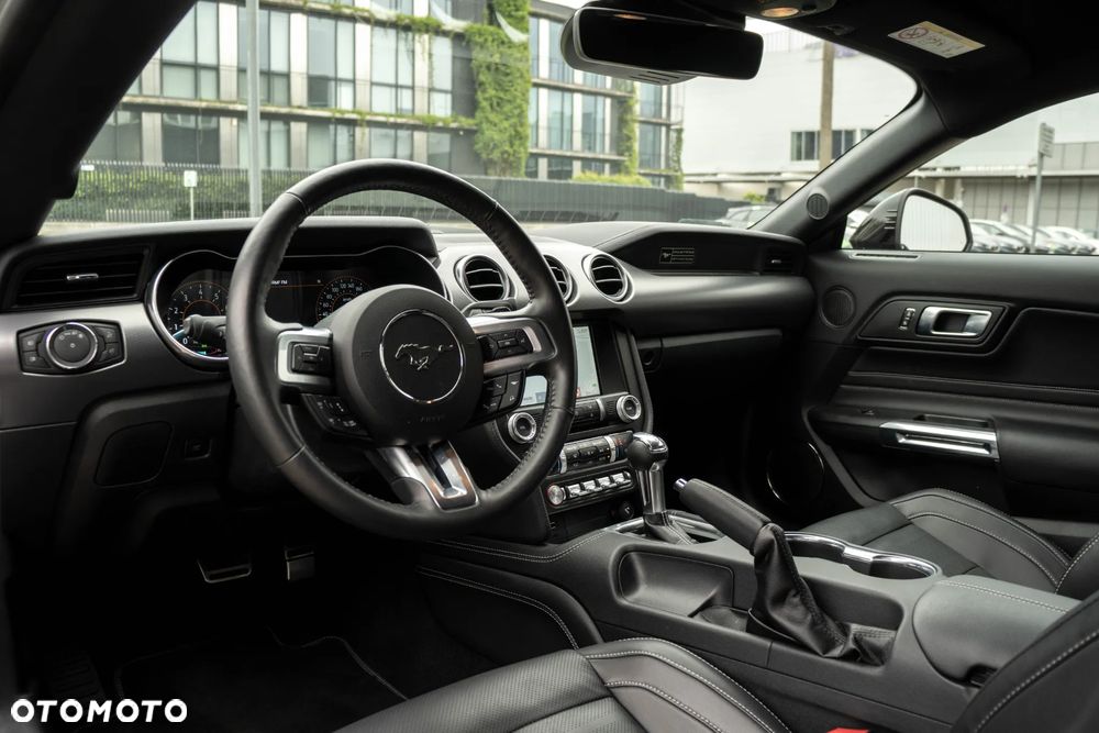 Ford Mustang - 16