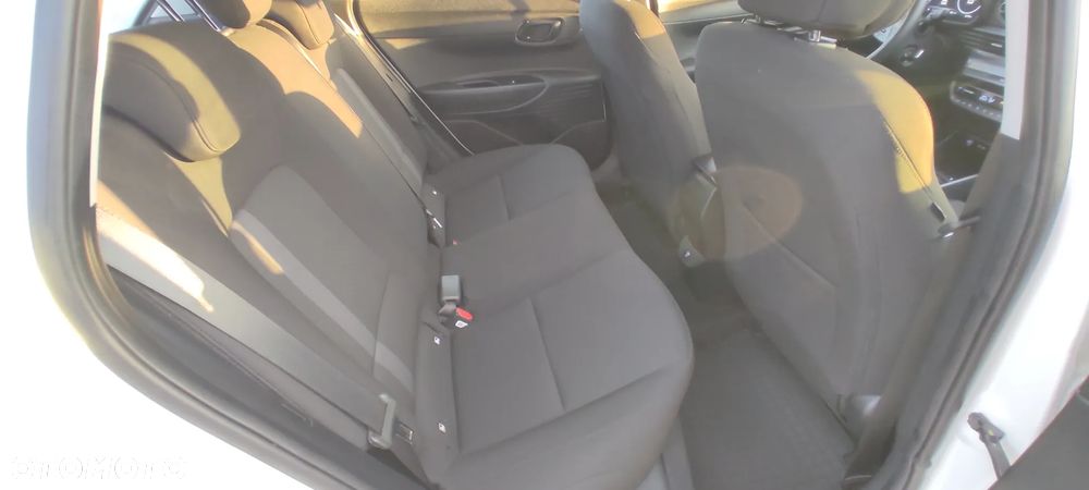 Hyundai i20 1.2 Modern - 13