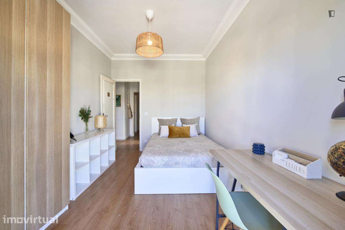 Quarto - localizado em Roma-Areeiro Lisbon - Grande imagem: 4/27