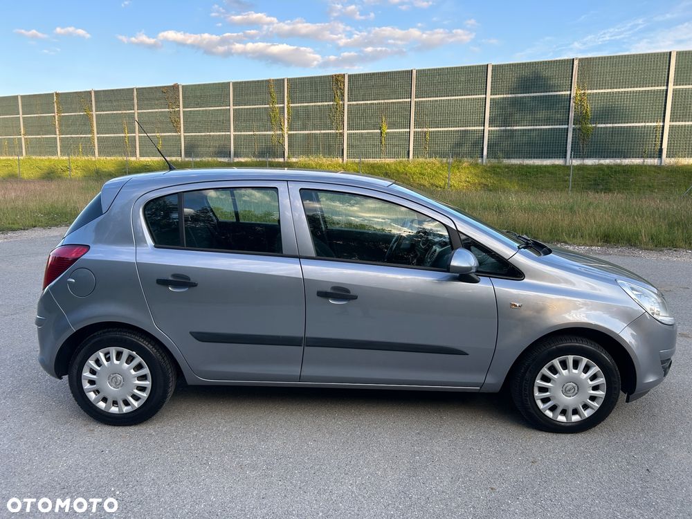 Opel Corsa 1.2 16V Essentia - 5
