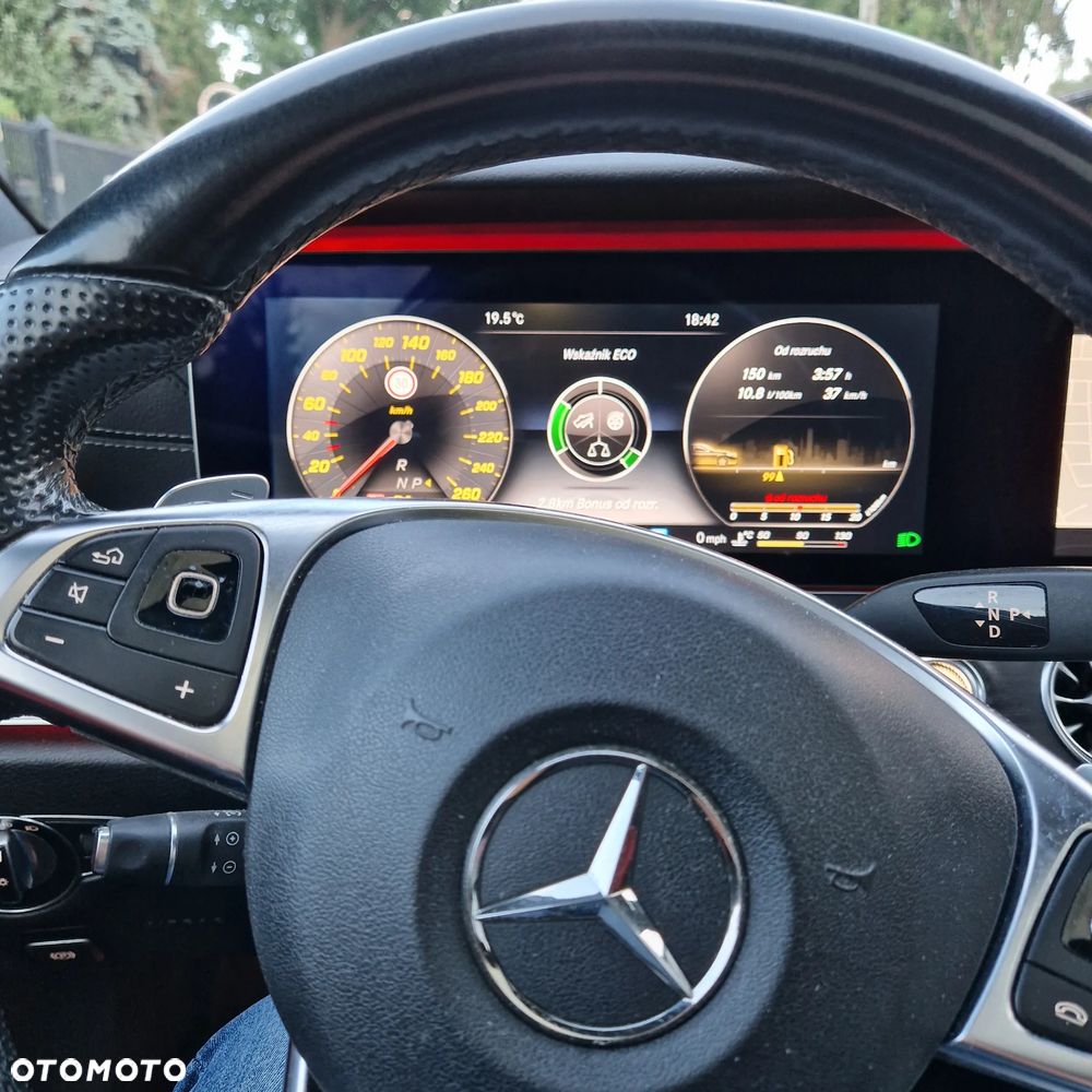 Mercedes-Benz Klasa E - 9
