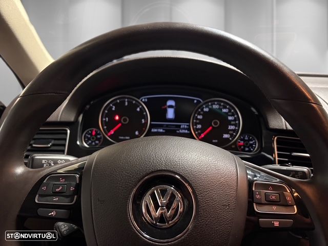 VW Touareg 3.0 TDI V6 Top Tiptronic - 7
