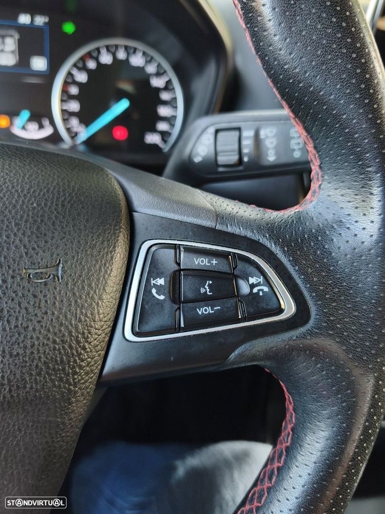 Ford EcoSport 1.0 EcoBoost ST-Line Black Edition - 40