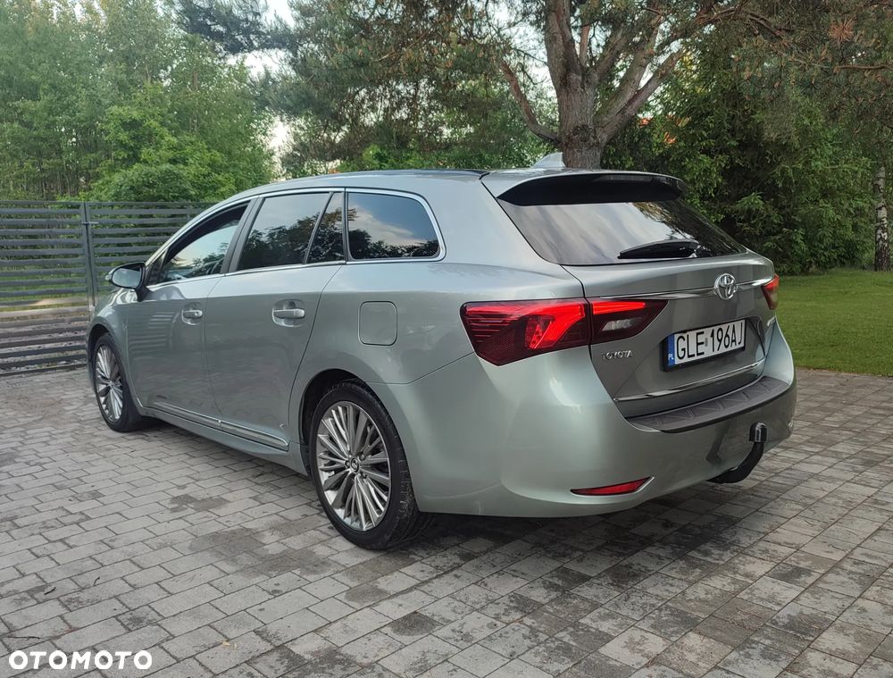 Toyota Avensis Touring Sports 1.8 Multidrive S Executive - 2