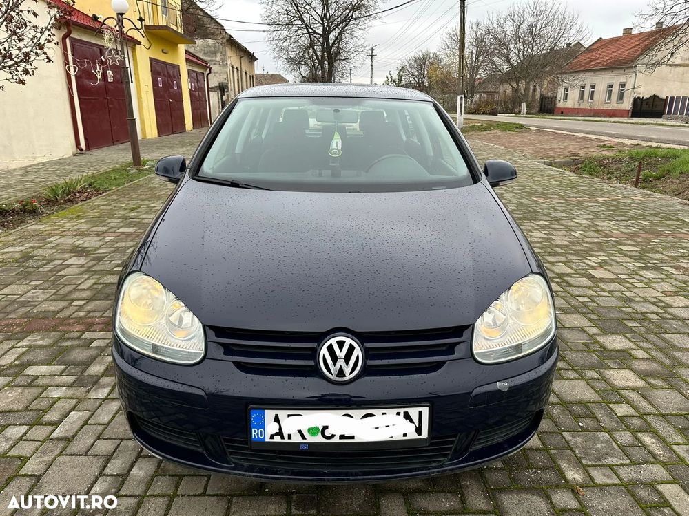 Volkswagen Golf - 1