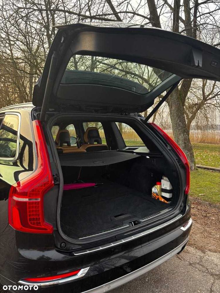 Volvo XC 90 - 8