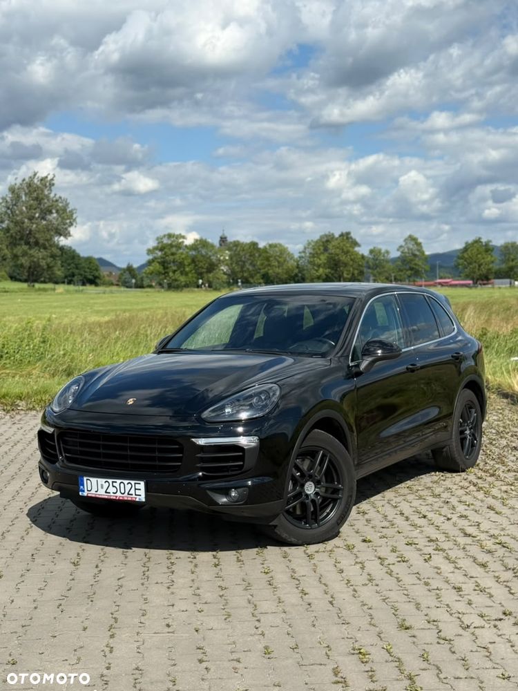 Porsche Cayenne Standard - 2