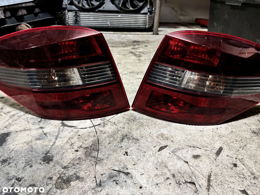 Lampy tył Renault Laguna III kombi - 3