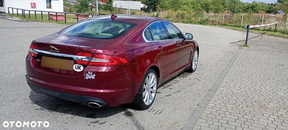 Jaguar XF 2.2 D Premium Luxury - 6