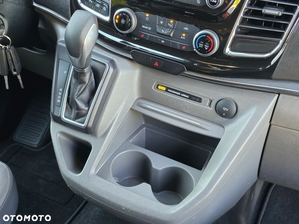 Ford Tourneo Custom 2.0 TDCi L2 Titanium SelectShift - 26