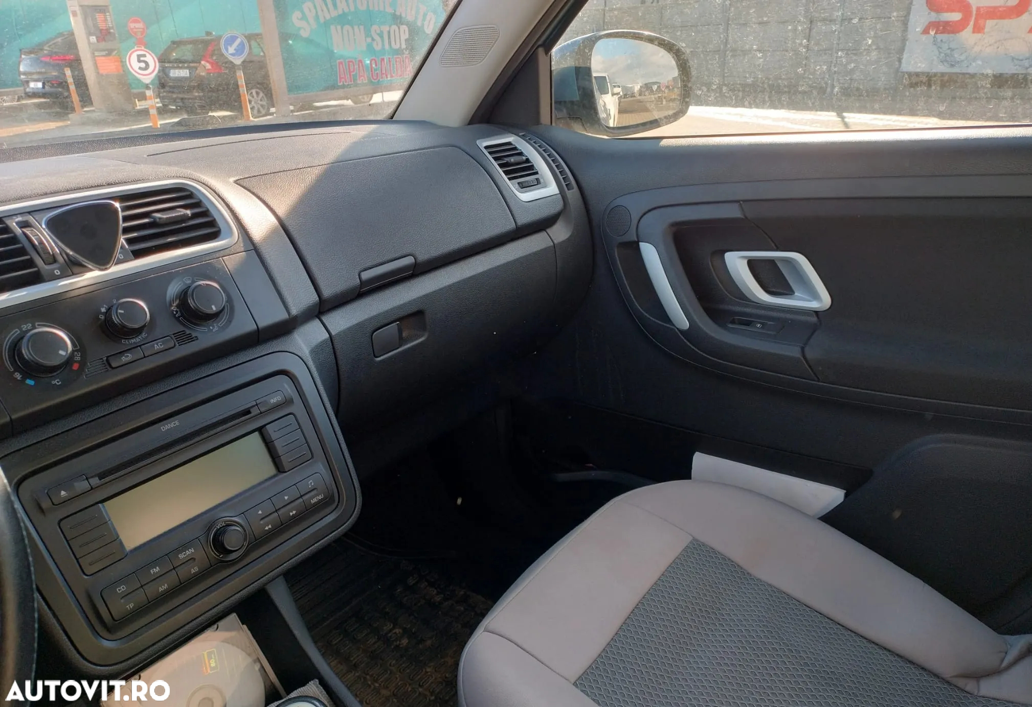 Skoda Fabia Combi 1.4 MPI Active - 9