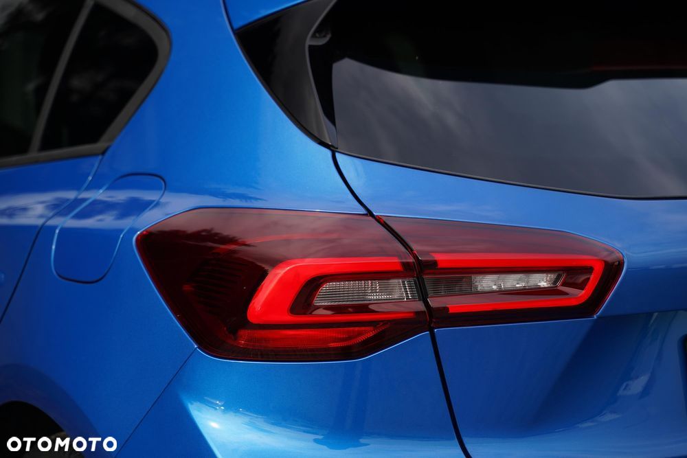 Ford Focus 1.0 EcoBoost mHEV ST-Line X - 23