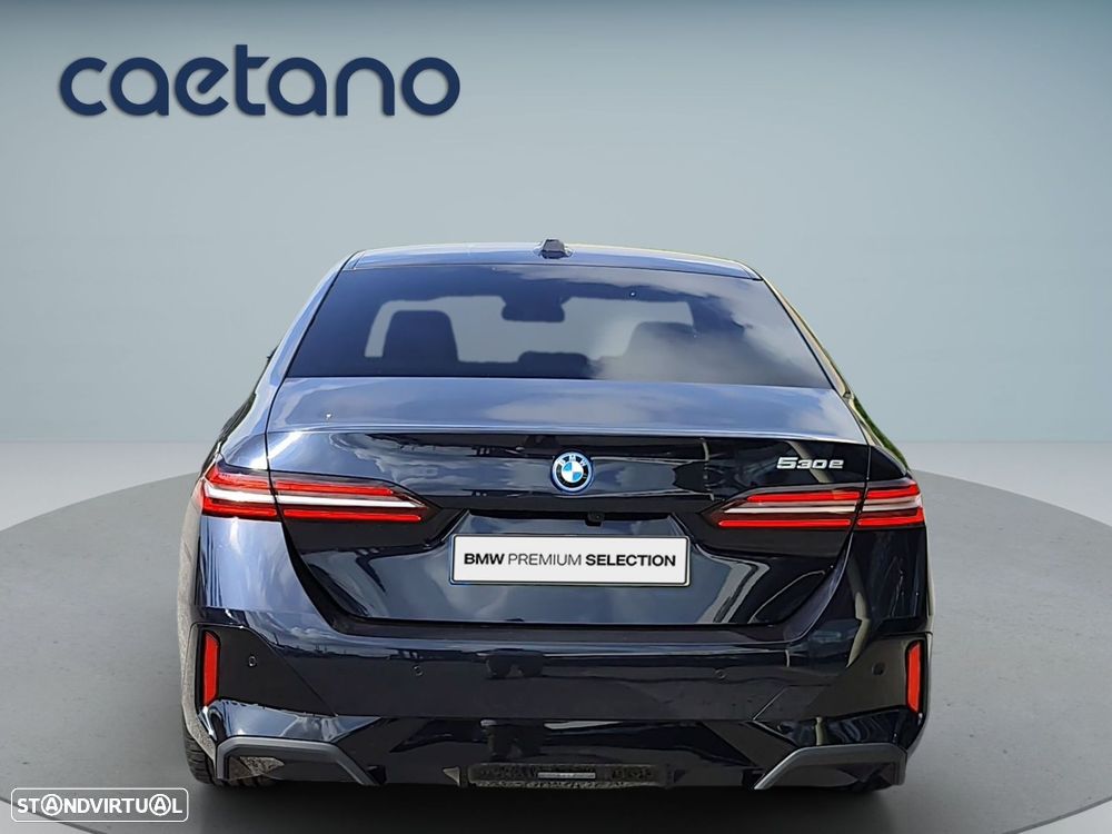 BMW 530 e Pack Desportivo M - 7