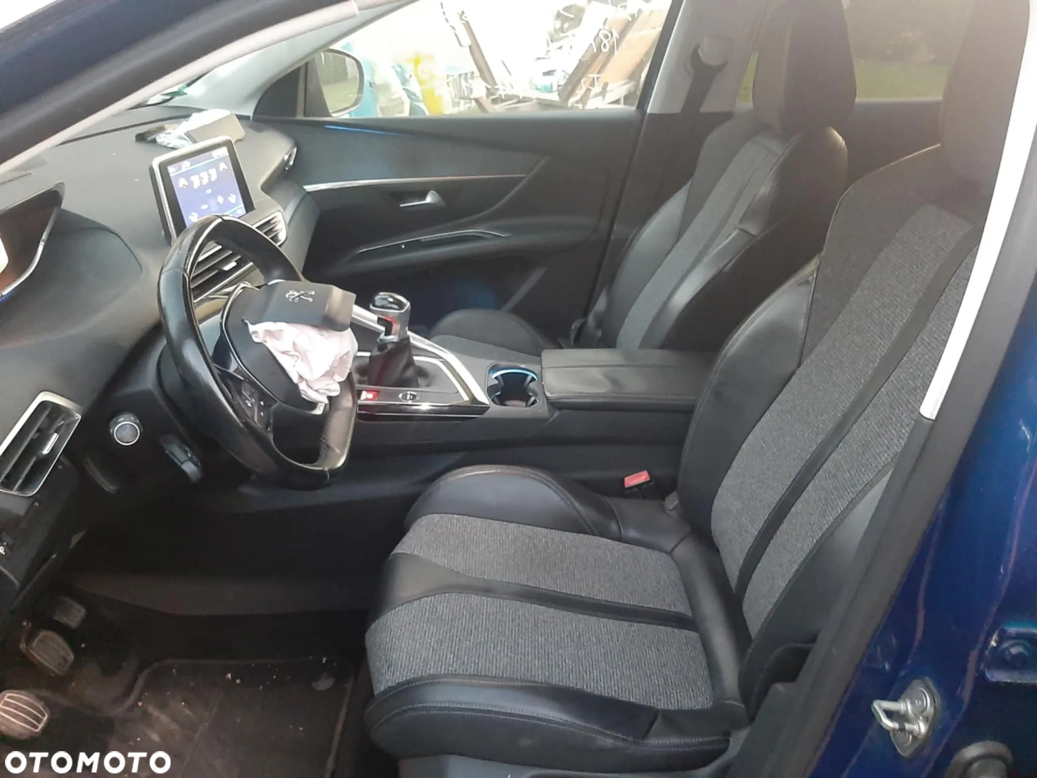 Peugeot 3008 1.2 PureTech Allure S&S - 15