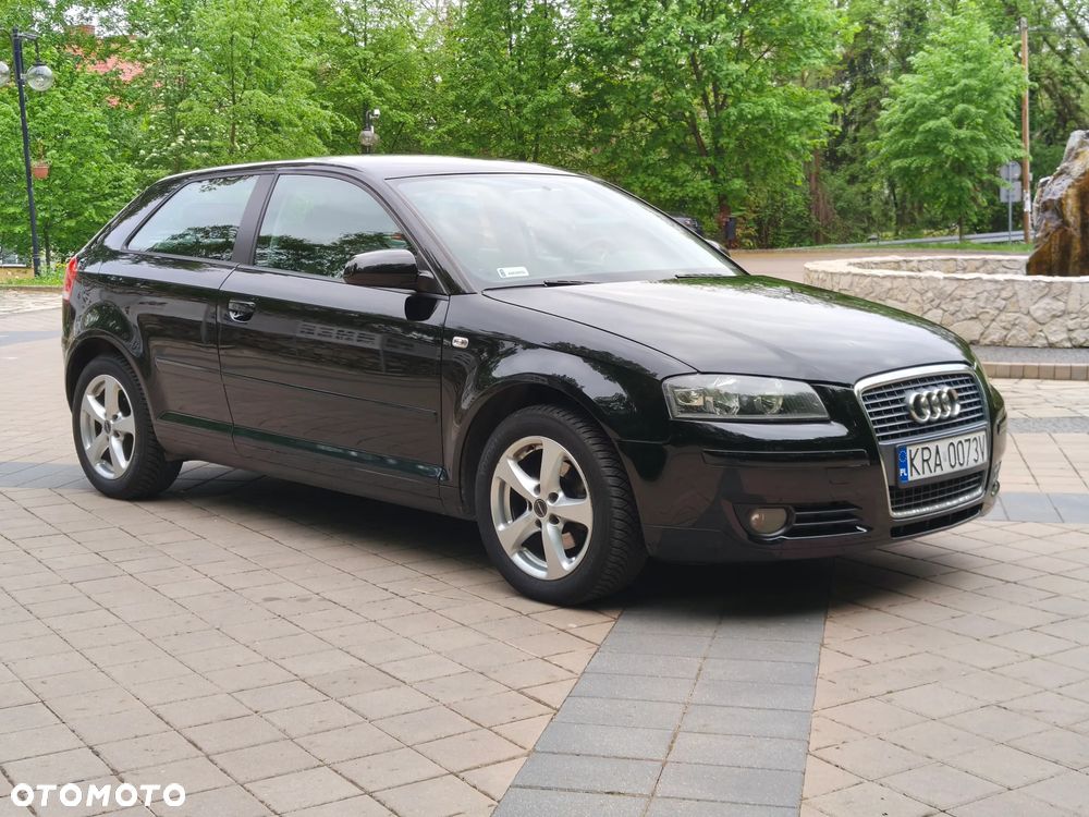 Audi A3 3-drzwiowe 1.6 FSI Ambiente - 1
