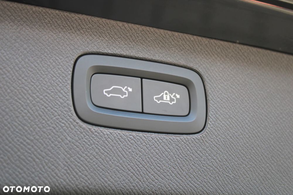 Volvo XC 90 T8 AWD Plug-In Hybrid Inscription 7os - 35