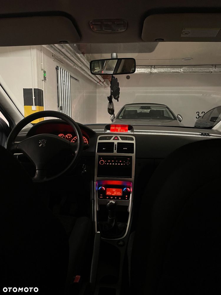 Peugeot 307 1.6 HDI Presence - 17