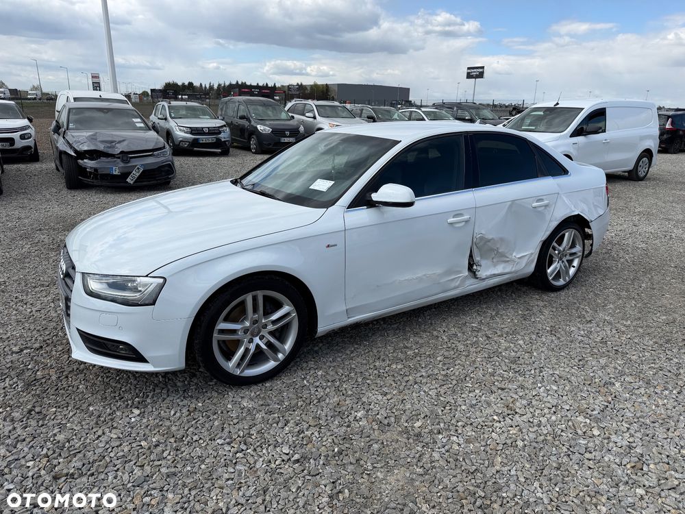 Audi A4 Limousine 2.0 TFSI quattro S tronic S line Sportpaket - 2