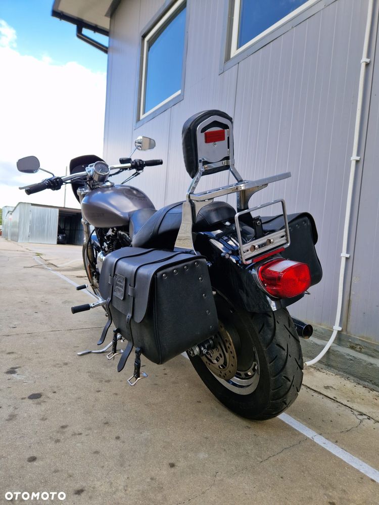 Harley-Davidson Sportster Custom 1200C - 3