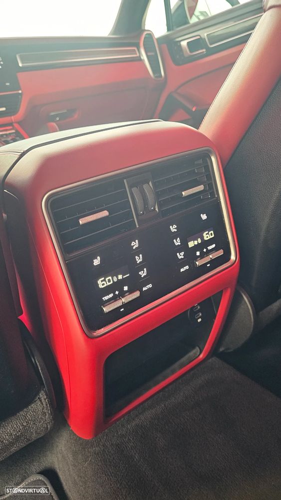 Porsche Cayenne Coupé E-Hybrid Tiptronic S - 44