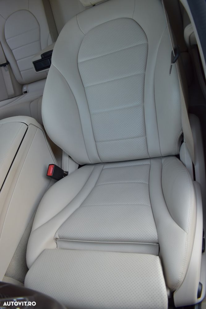 Mercedes-Benz C 220 d T 9G-TRONIC AMG Line - 24
