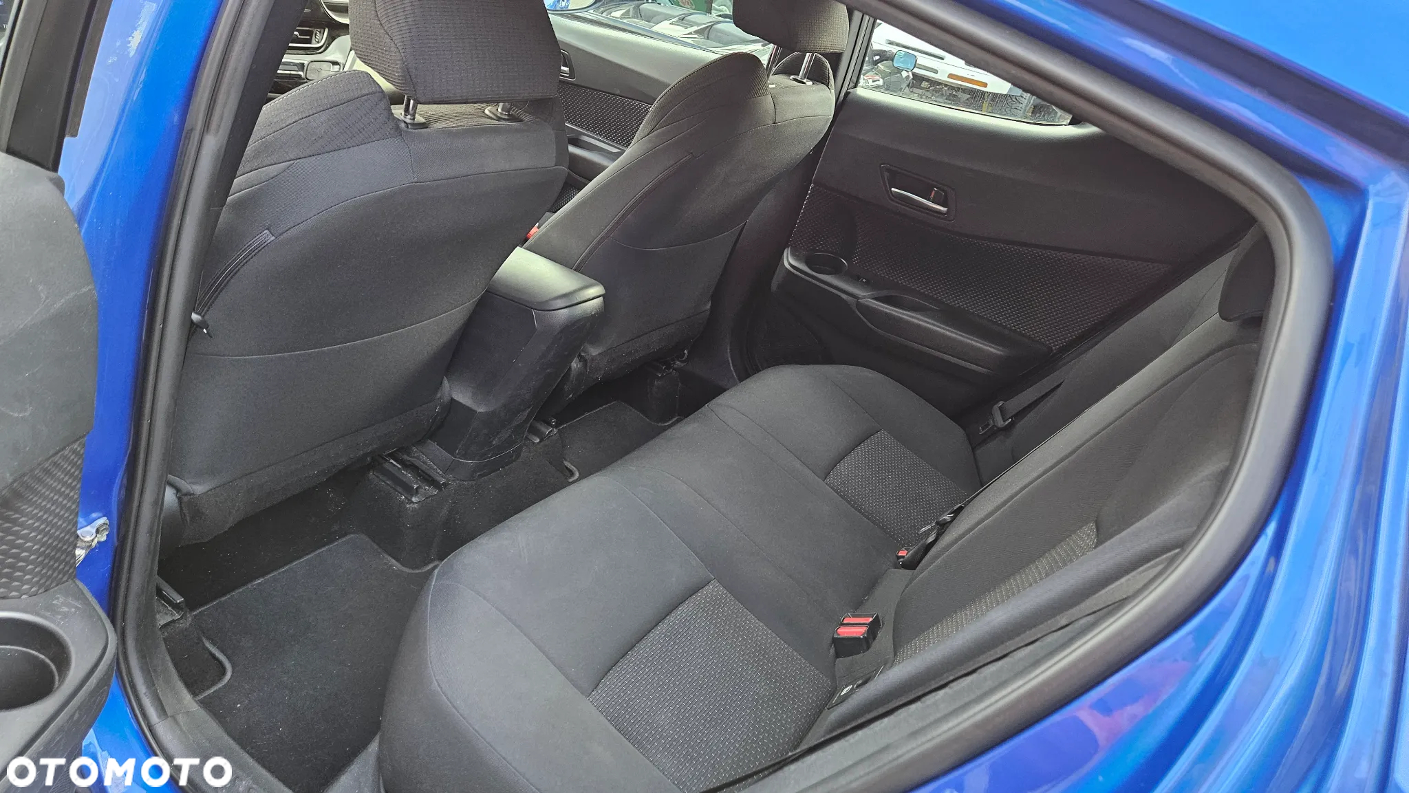 Toyota C-HR - 8