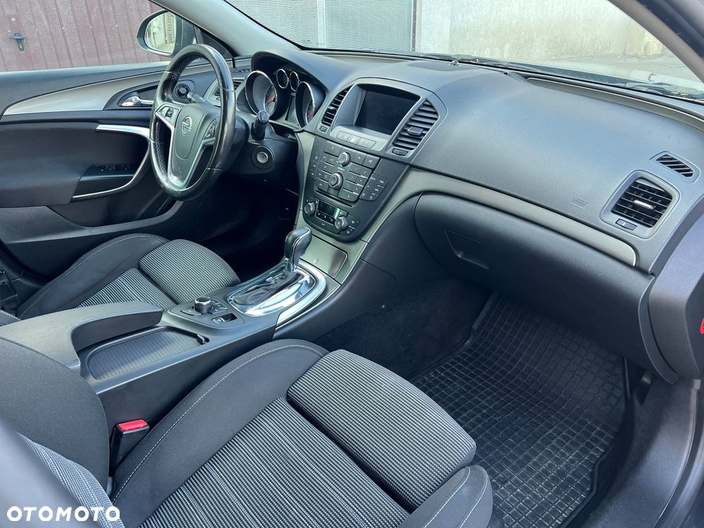 Opel Insignia 2.0 CDTI - 9