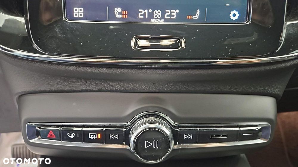 Volvo XC 40 73kWh P6 Recharge Plus - 19