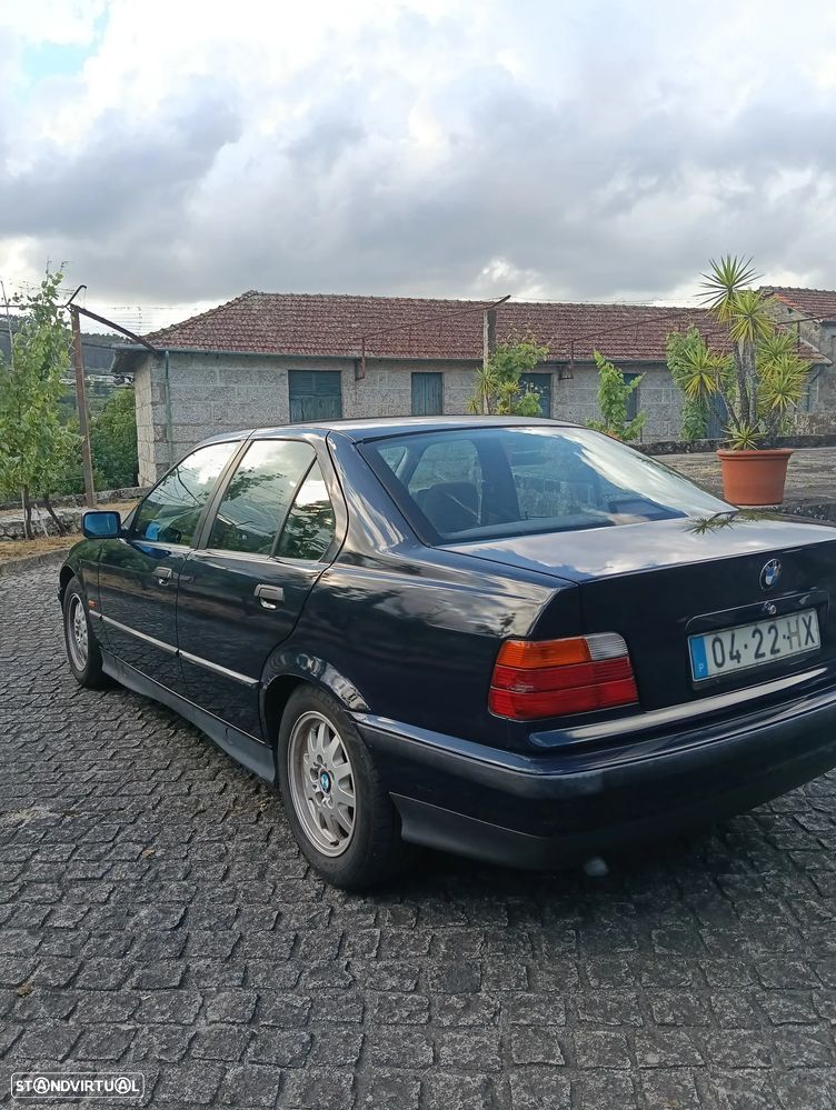 BMW 318 tds - 6