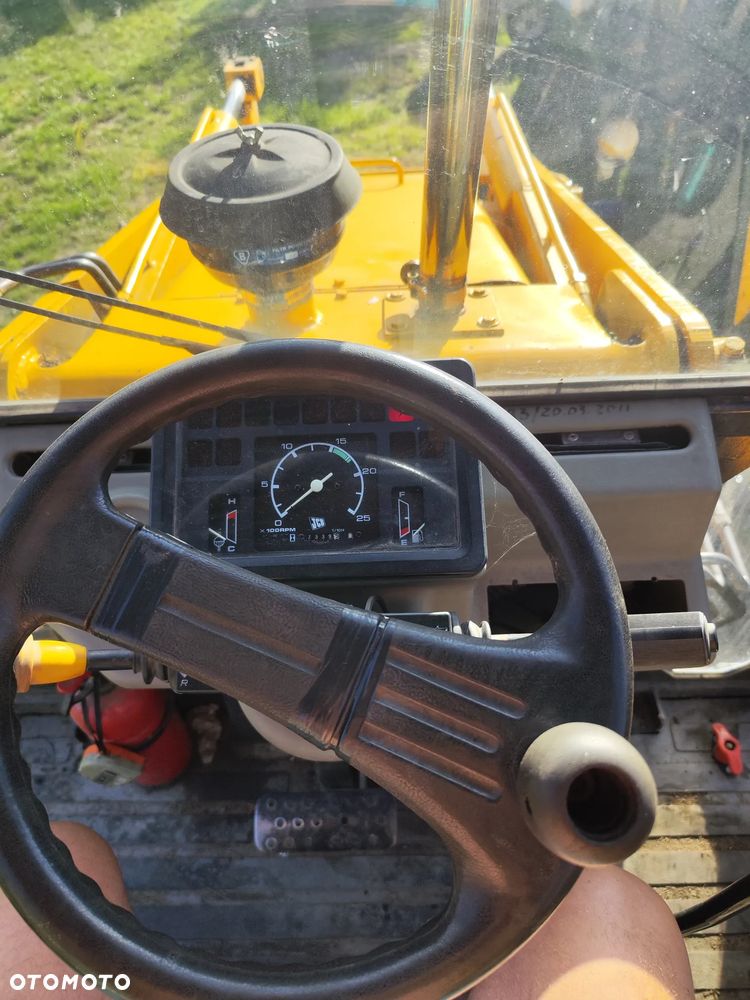 JCB 2cx - 6