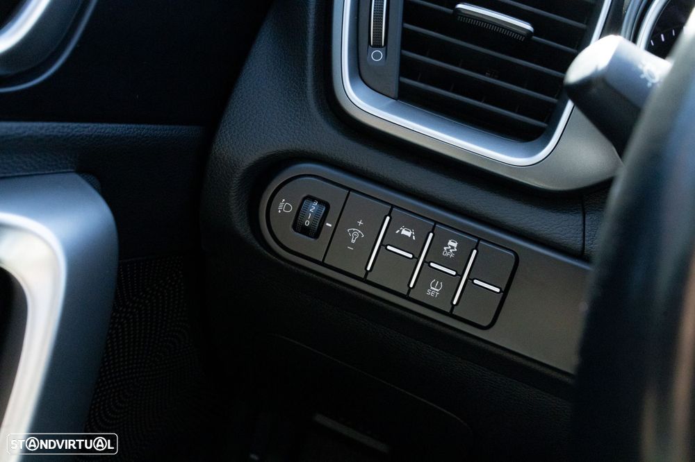 Kia XCeed 1.0 T-GDI Tech - 28