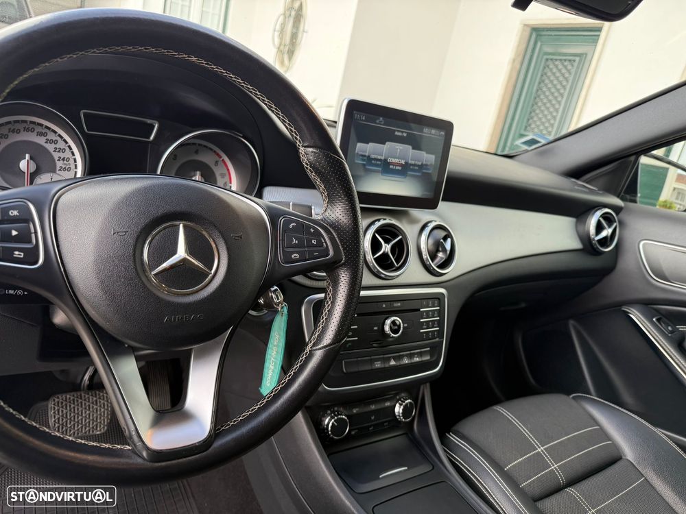 Mercedes-Benz GLA 200 - 9