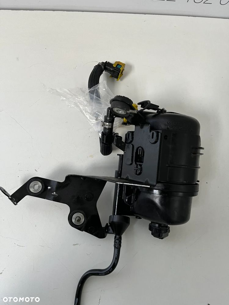 OBUDOWA FILTRA PALIWA JAGUAR XF 2018R  2.0 DIESEL - 2