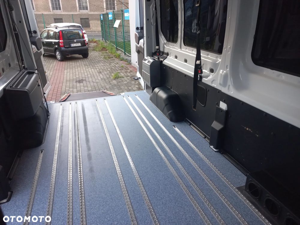 Ford Transit - 19