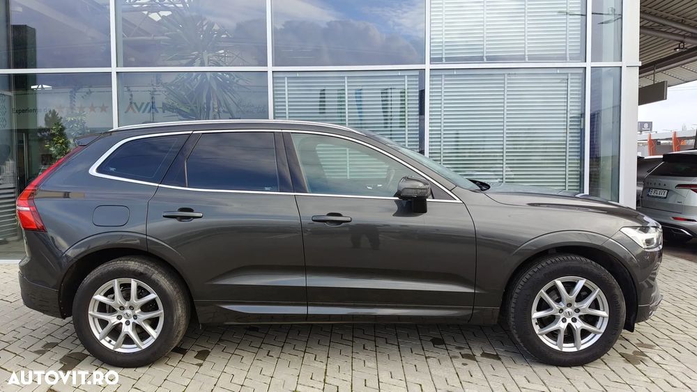 Volvo XC 60 D4 Momentum Pro - 5