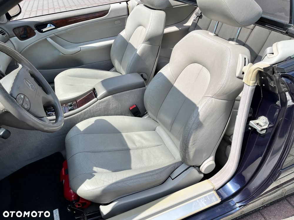 Mercedes-Benz CLK - 10