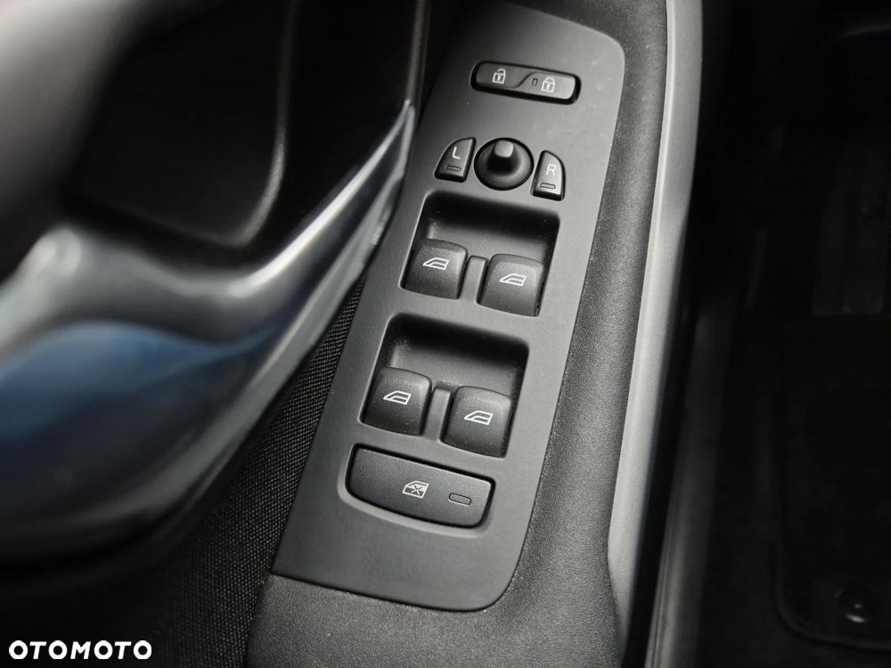 Volvo V40 T3 Drive-E Momentum - 12
