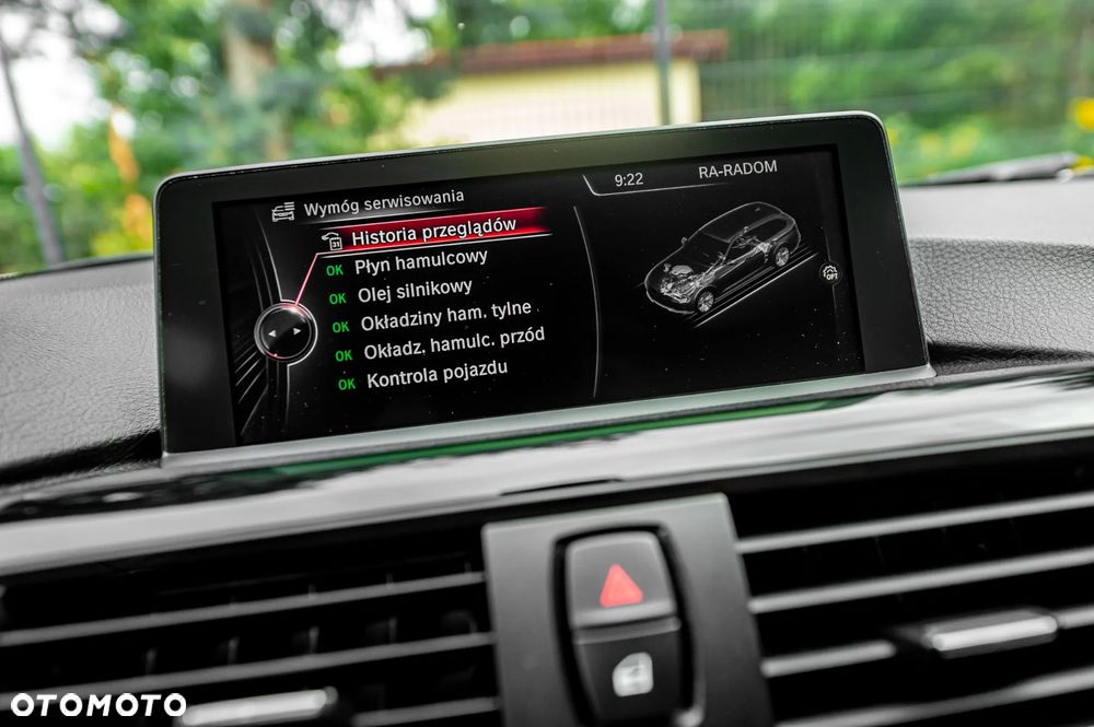 BMW Seria 3 320i Modern Line - 38