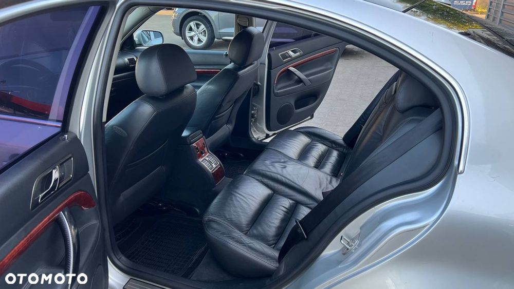 Skoda Superb 2.8 V6 Elegance - 12