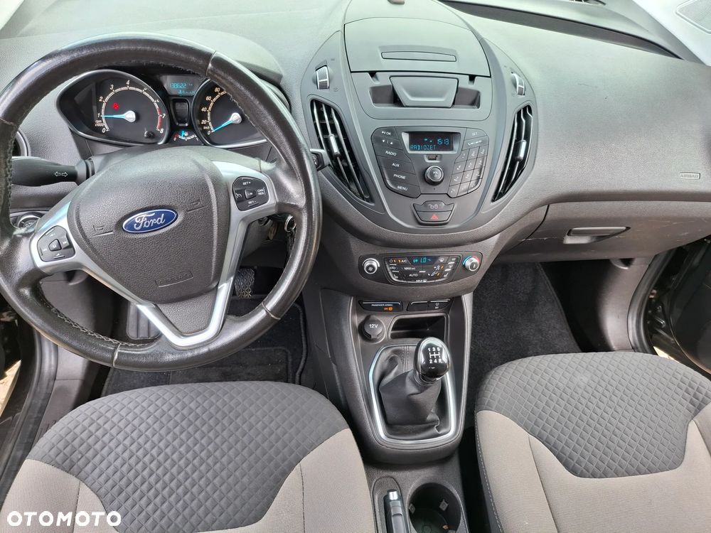 Ford Tourneo Courier 1.0 EcoBoost S&S Titanium - 17